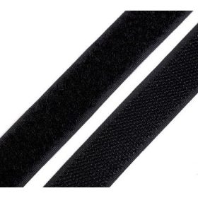 Tépőzár 2 cm széles, fekete színű.