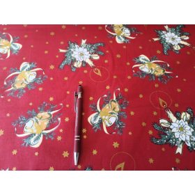   II. osztályú karácsonyi pamutvászon piros alapon koszorú - csengő mintás - 160 cm széles