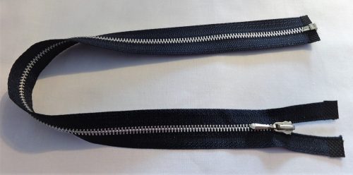 40 cm hosszú, fém bontható cipzár - húzózár, sötétkék színű.