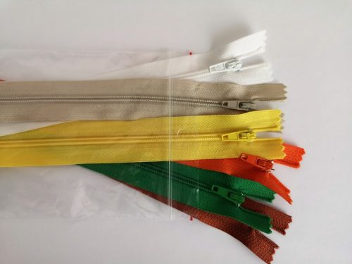 RT0 12 cm zárt műanyag spirál fogú 6 db os cipzár csomag vegyes színben
