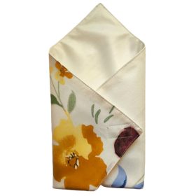   Környezetbarát Újraszalvéta / Krém alapon Virág mintával  - 28x28cm 