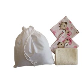 Tisztasági Csomag 4db-os  /  Fehér-rózsaszín szett zsiráf mintával.