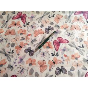   Fehér alapon színes pillangó mintázatú pamutvászon textil - 160 cm