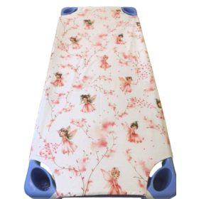 Virágtündér mintás vízhatlan gumifüllel ellátott ovis lepedő - 55x130 cm