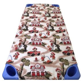   Vízhatlan gumifüles gyermek mintás lepedő 55x130 cm / cuki tűzoltó állatok mintával