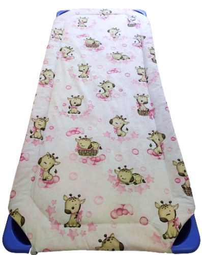 Töltött gumifüles ovis lepedő - derékalj - 55x130 cm / rózsaszín zsiráf bébi mintás 