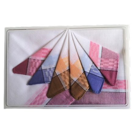Hagyományos női textilzsebkendő – 6 db, műanyag dobozban
