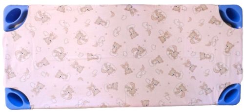 Kétrétegű Gumifüles Lepedő óvodai fektetőre - 58x130 cm / Púder Rózsaszín alapon Maci mintás