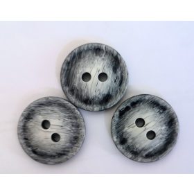Szürke színű műanyag kétlyukú gomb - 34 mm
