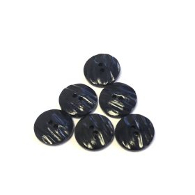 muanyag-gomb-2-lyuku-fekete-hullamos-22-mm