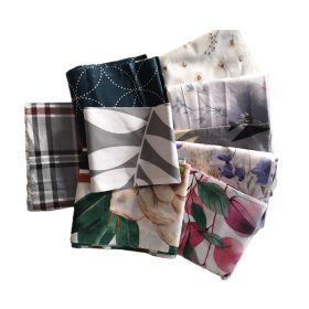 Pamutvászon textilcsomag többféle mintával kb. 2 kg. 