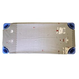   Gumifüles lepedő óvodai fektetőre szürke- fehér pöttyös indián maci