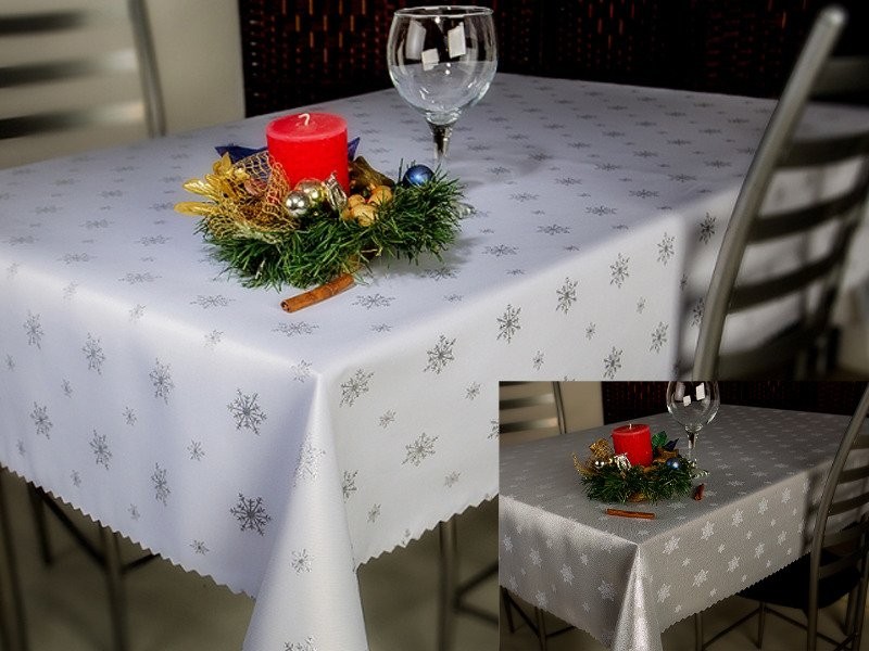 Kétoldalas karácsonyi asztalterítő - ezüst hópelyhes mintával 140x180 cm 