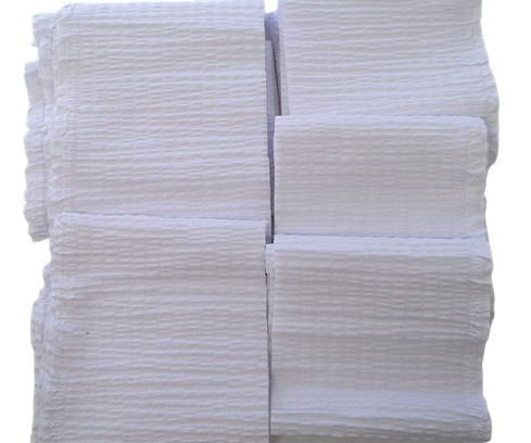 Minta nélküli fehér színű krepp nagy patchwork csomag 3 kg ( 25)