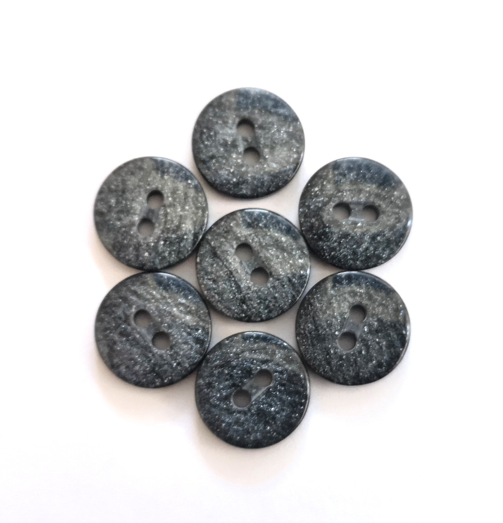 Image of Szürke gyöngyházfényű 2 lyukas inggomb - 13 mm