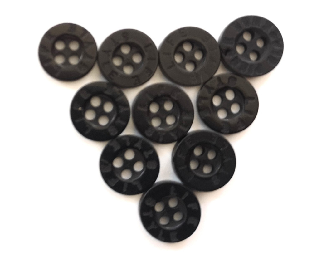 Fekete LIFE STYLE 2 lyukú műanyag gomb 11 db - os csomagban - 10 mm