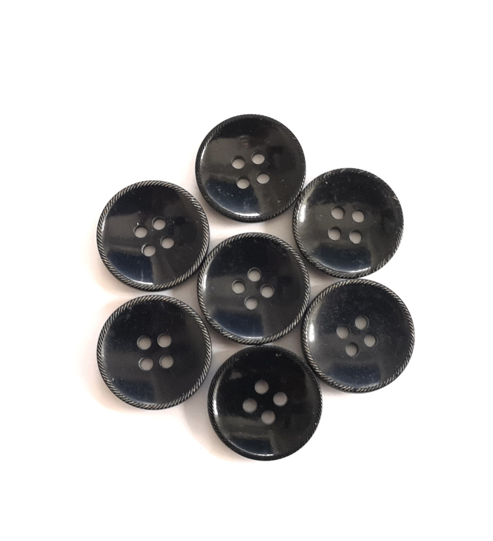 Fekete 4 lyukú műanyag gomb 13 db - os csomagban - 18 mm